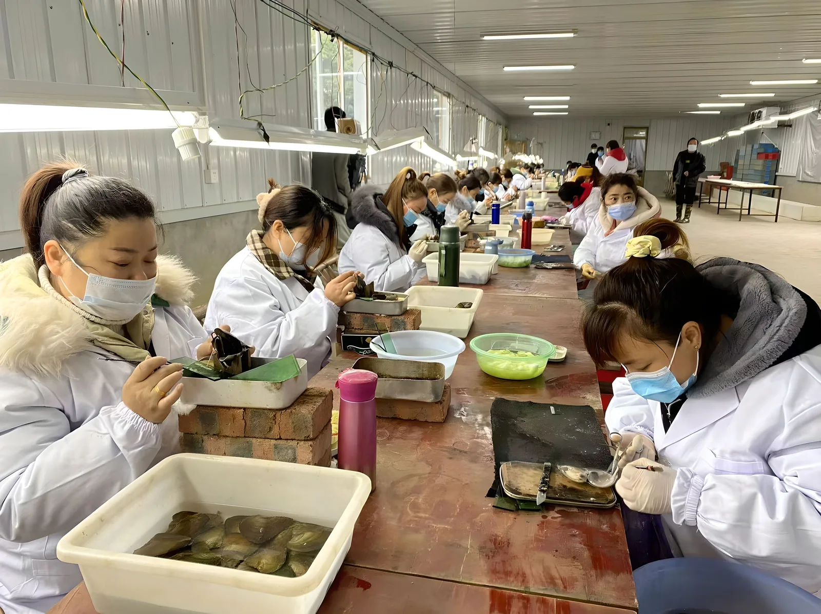 pearl processing workshop workers
