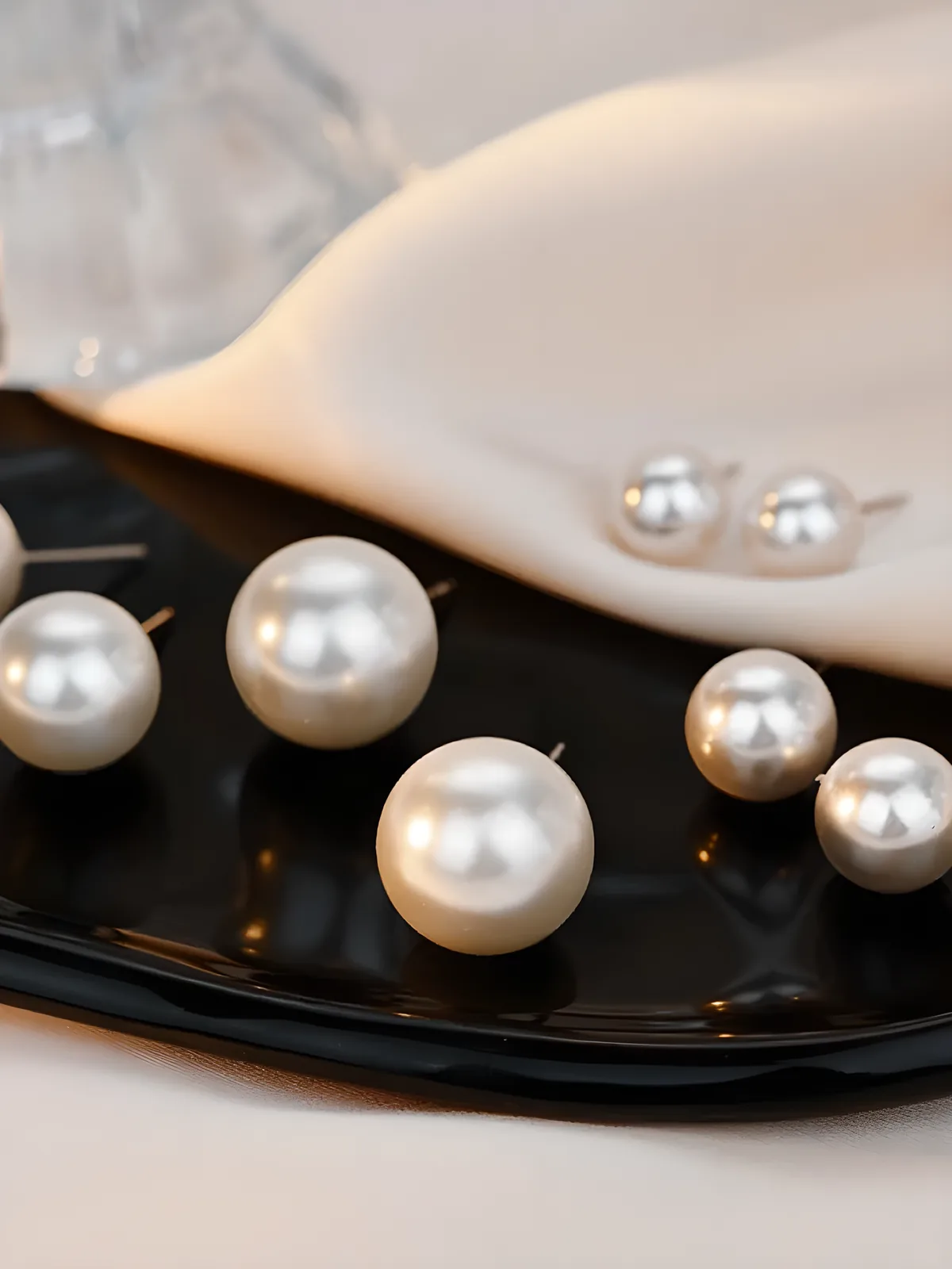 white pearl stud size assortment