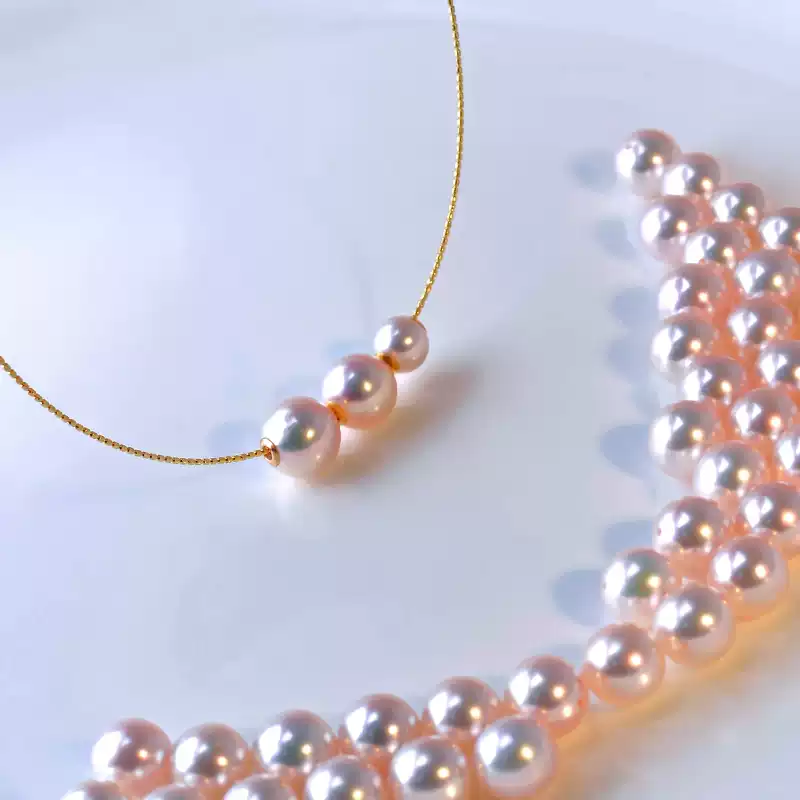 Akoya Sliding Single-Pearl Pendant Choker in 18K Yellow Gold
