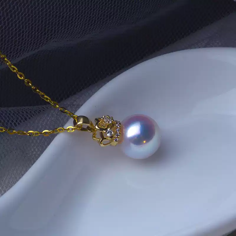 Akoya Pearl Pendant Choker in 18K Gold