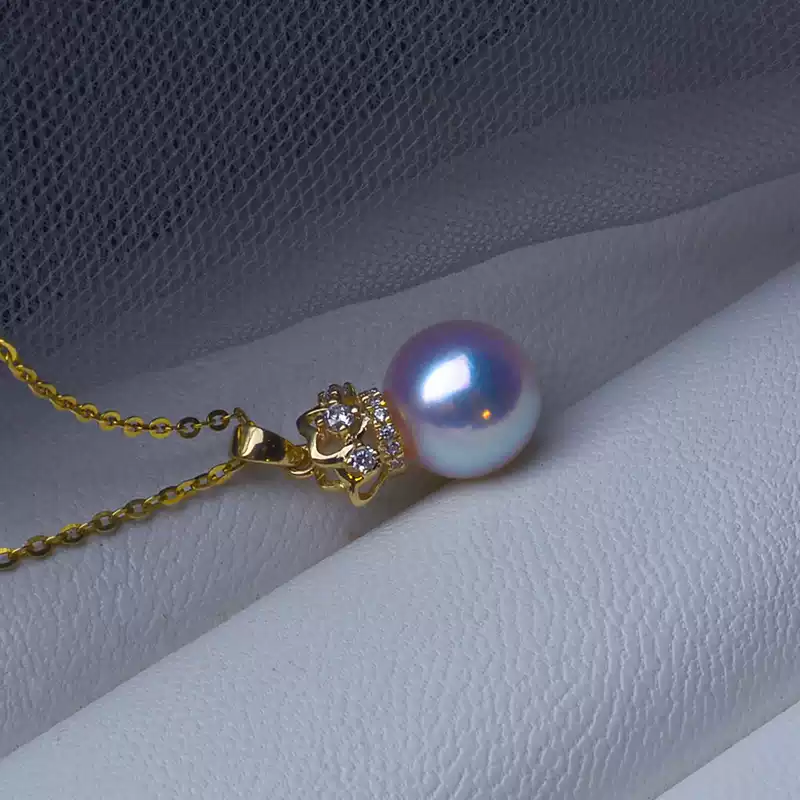 Akoya Pearl Pendant Choker in 18K Gold