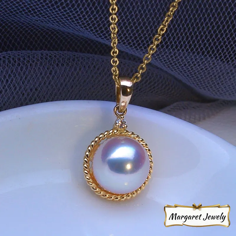 Hanadama Akoya Pearl Pendant Necklace in 18K Gold