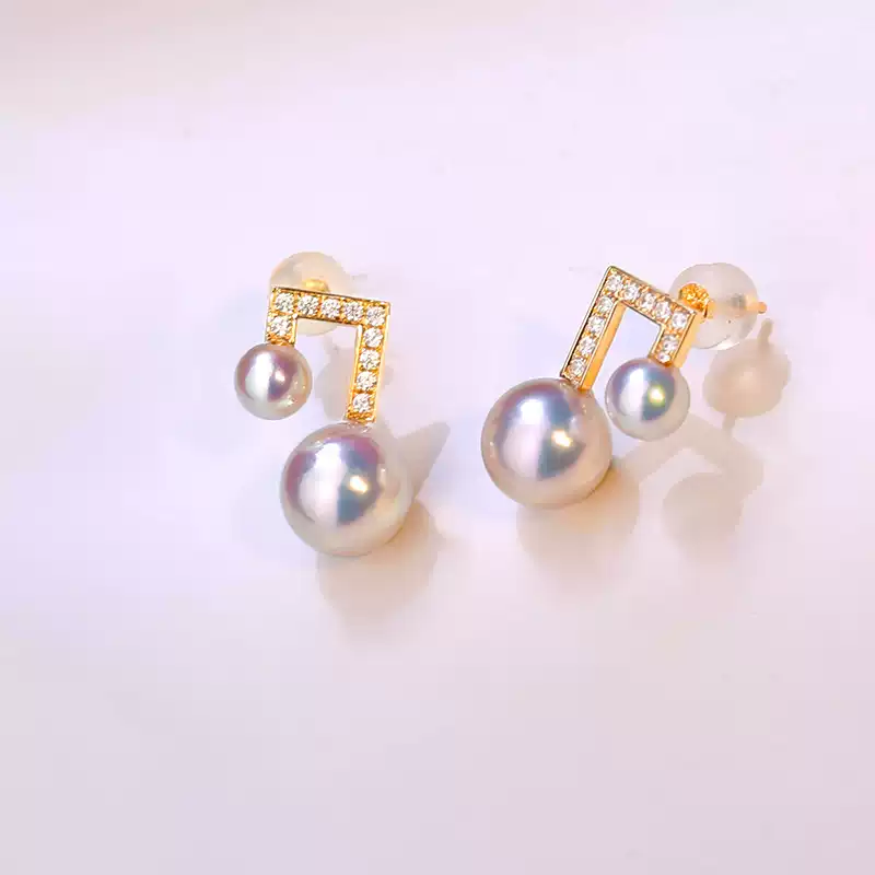 Akoya Pearl Stud Earrings in 18K Yellow Gold with 4-7.5 mm Pearls
