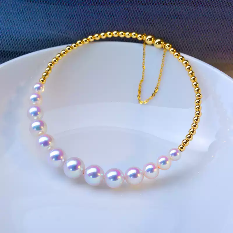 Akoya Graduated Pearl Bracelet in 18K Gold