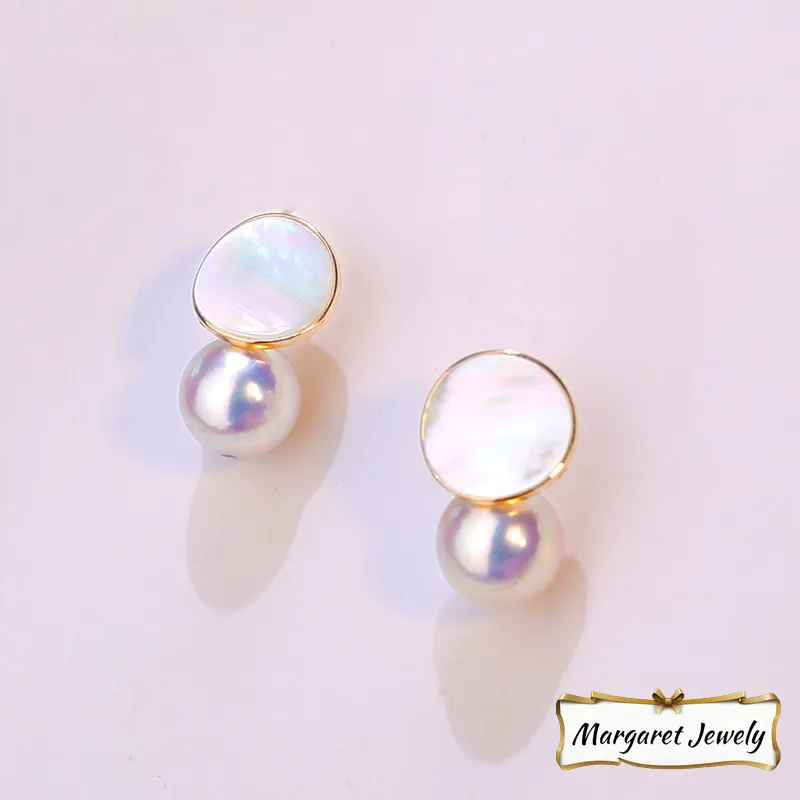 Hanadama Akoya Pearl Stud Earrings in 18K Gold