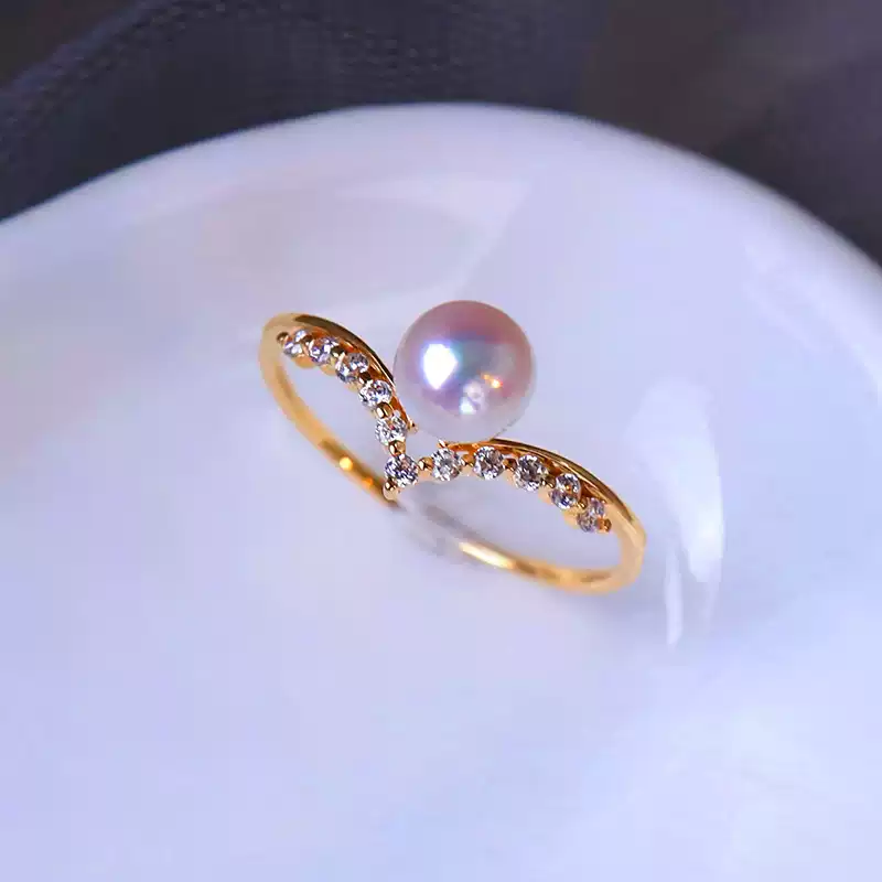 Hanadama Akoya Baby Pearl Ring in 18K Gold