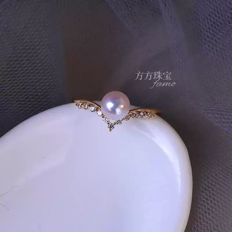 Hanadama Akoya Baby Pearl Ring in 18K Gold