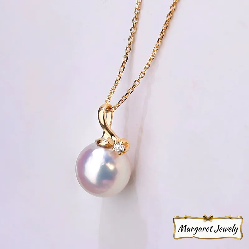 Akoya Pearl Pendant Choker in 18K Yellow Gold with 7-8.5 mm Pearls