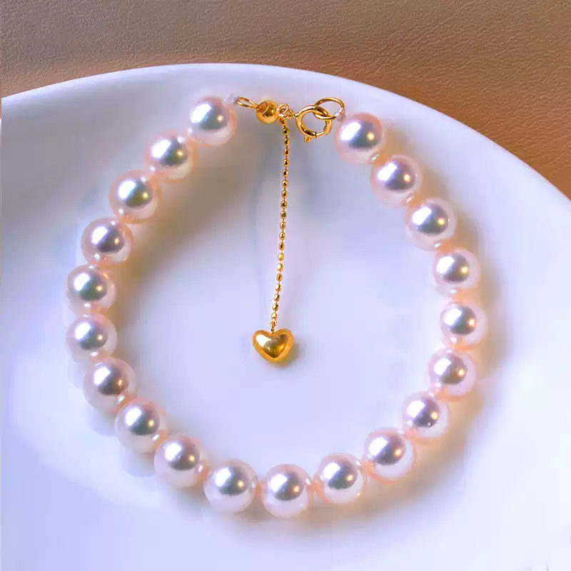Akoya Light Bulb Heart Pearl Bracelet in 18K Gold