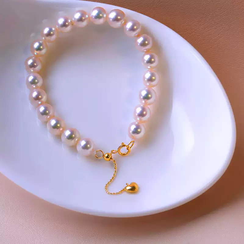 Akoya Light Bulb Heart Pearl Bracelet in 18K Gold