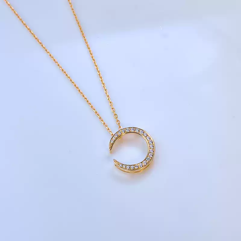 Akoya Pearl Pendant Necklace in 18K Gold with 6-7.5 mm Pearls