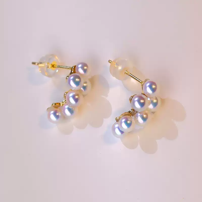 Akoya Pearl Stud Earrings in 18K Gold with 3-4 mm Pearls