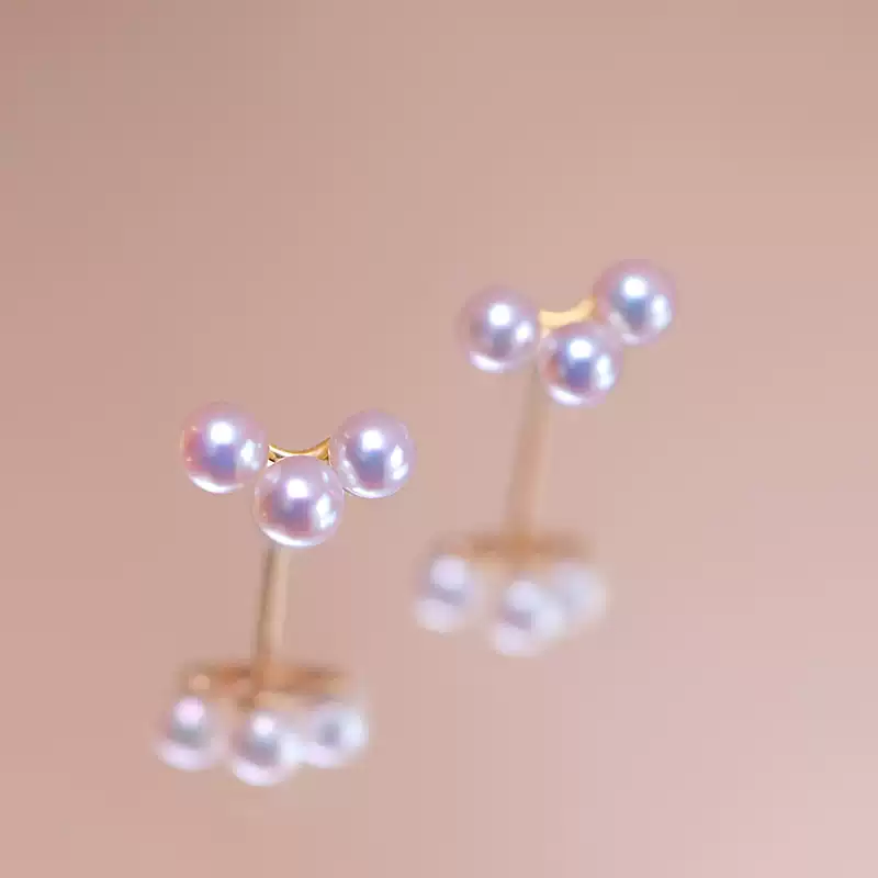 Akoya Multi-Pearl Stud Earrings in 18K Yellow Gold