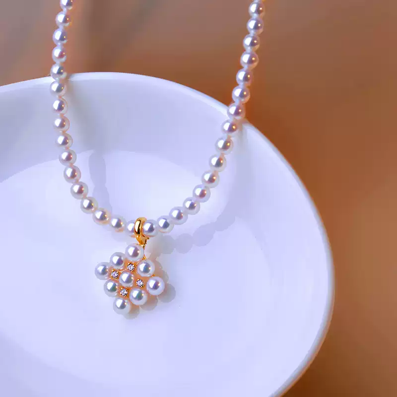 Akoya Pearl Necklace in 18K Gold