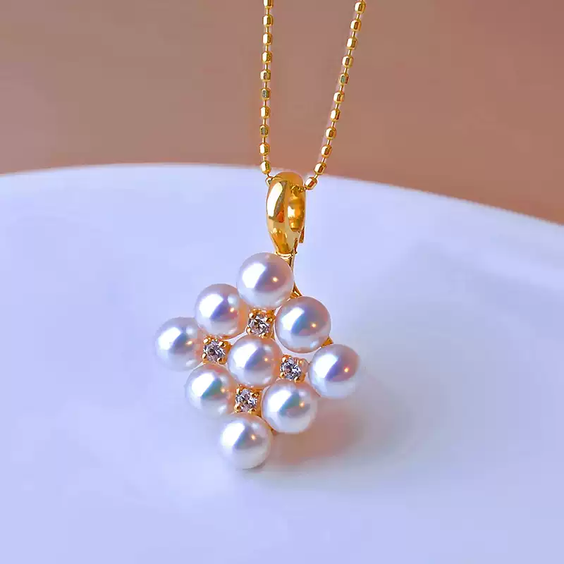 Akoya Pearl Necklace in 18K Gold