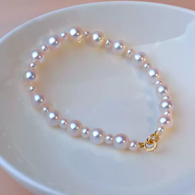 Akoya Pearl Bracelet in 18K Gold with 3-7.5 mm Pearls