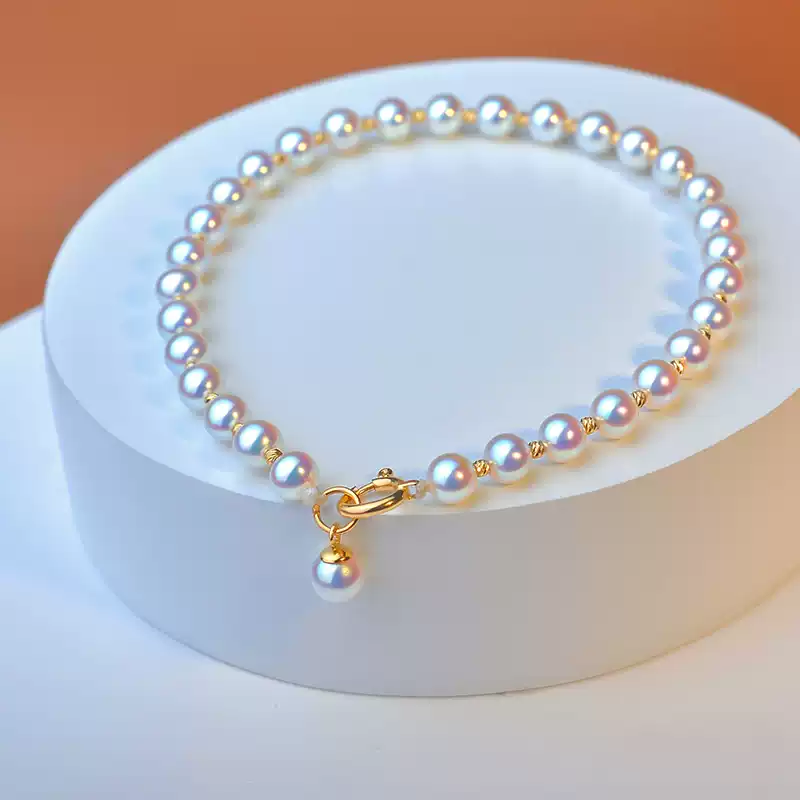 Akoya Pearl Bracelet in 18K Yellow Gold with 4-6 mm Pearls