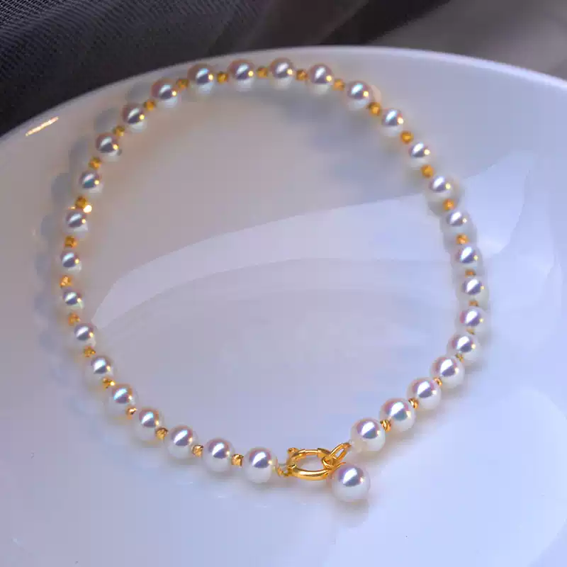 Akoya Pearl Bracelet in 18K Yellow Gold with 4-6 mm Pearls