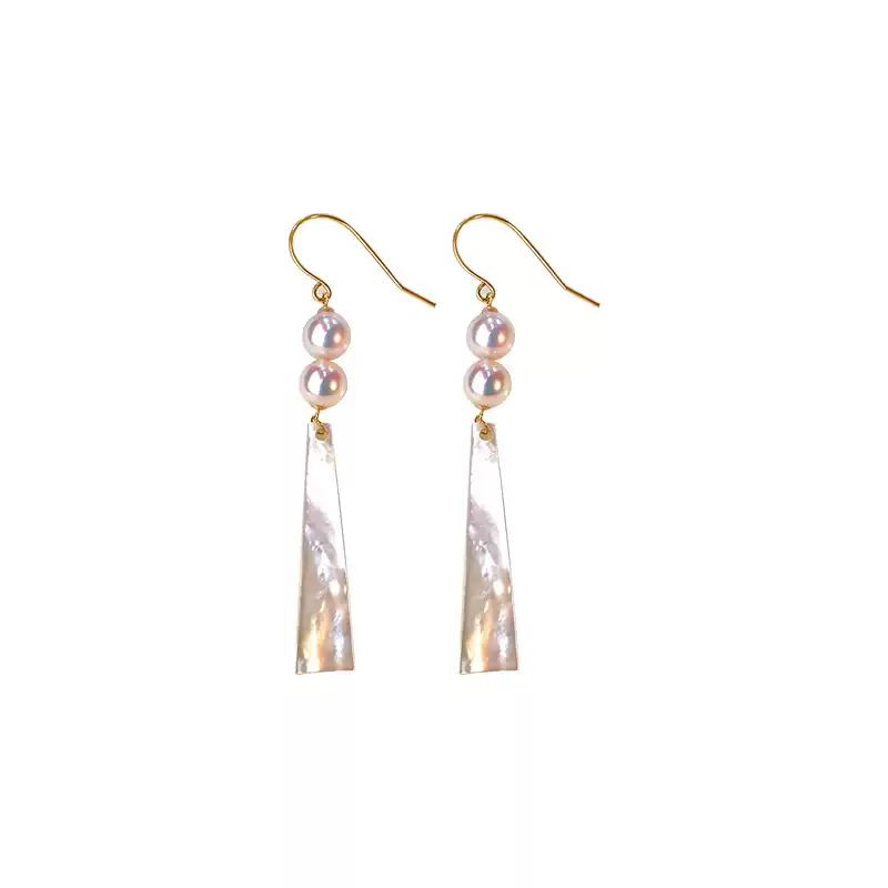 Akoya Elegant Pearl Hook Earrings in 18K Yellow Gold