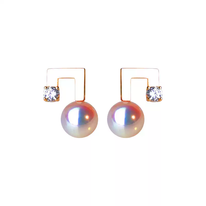 Akoya Pearl Stud Earrings in 18K Yellow Gold with 4-6.5 mm Pearls