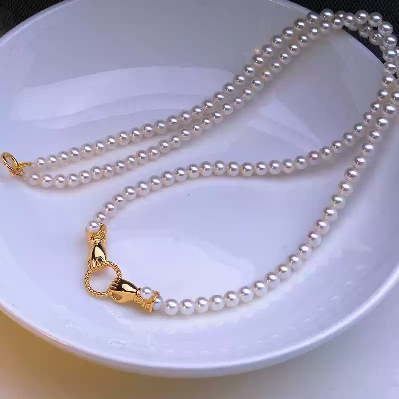 Akoya Pearl Necklace in 18K Yellow Gold
