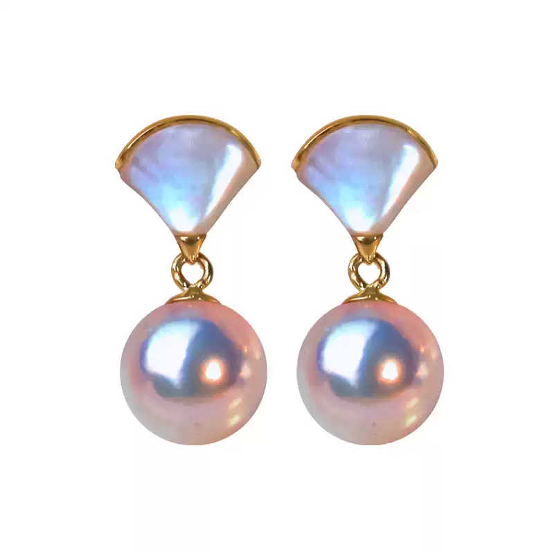 Akoya Fan-Shaped Pearl Stud Earrings in 18K Yellow Gold