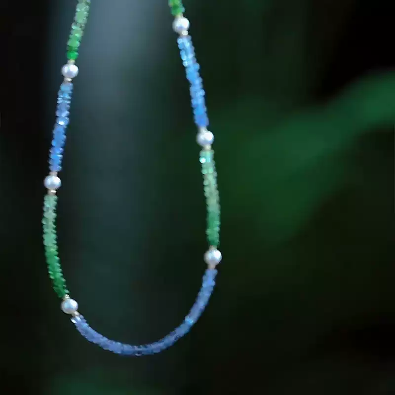 Akoya Graduated Pearl Choker Necklace in 18K Yellow Gold