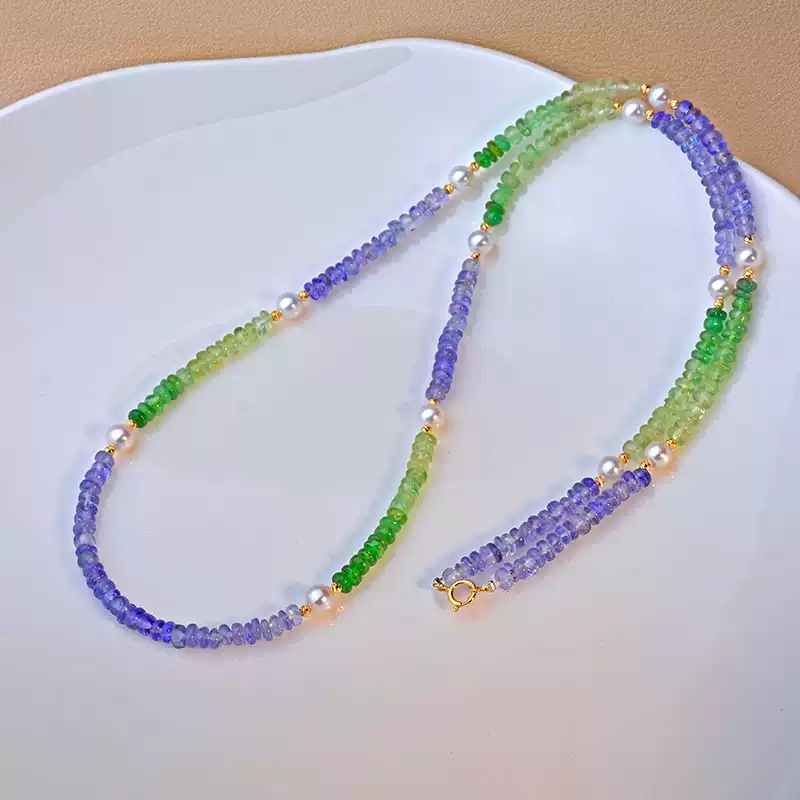 Akoya Graduated Pearl Choker Necklace in 18K Yellow Gold