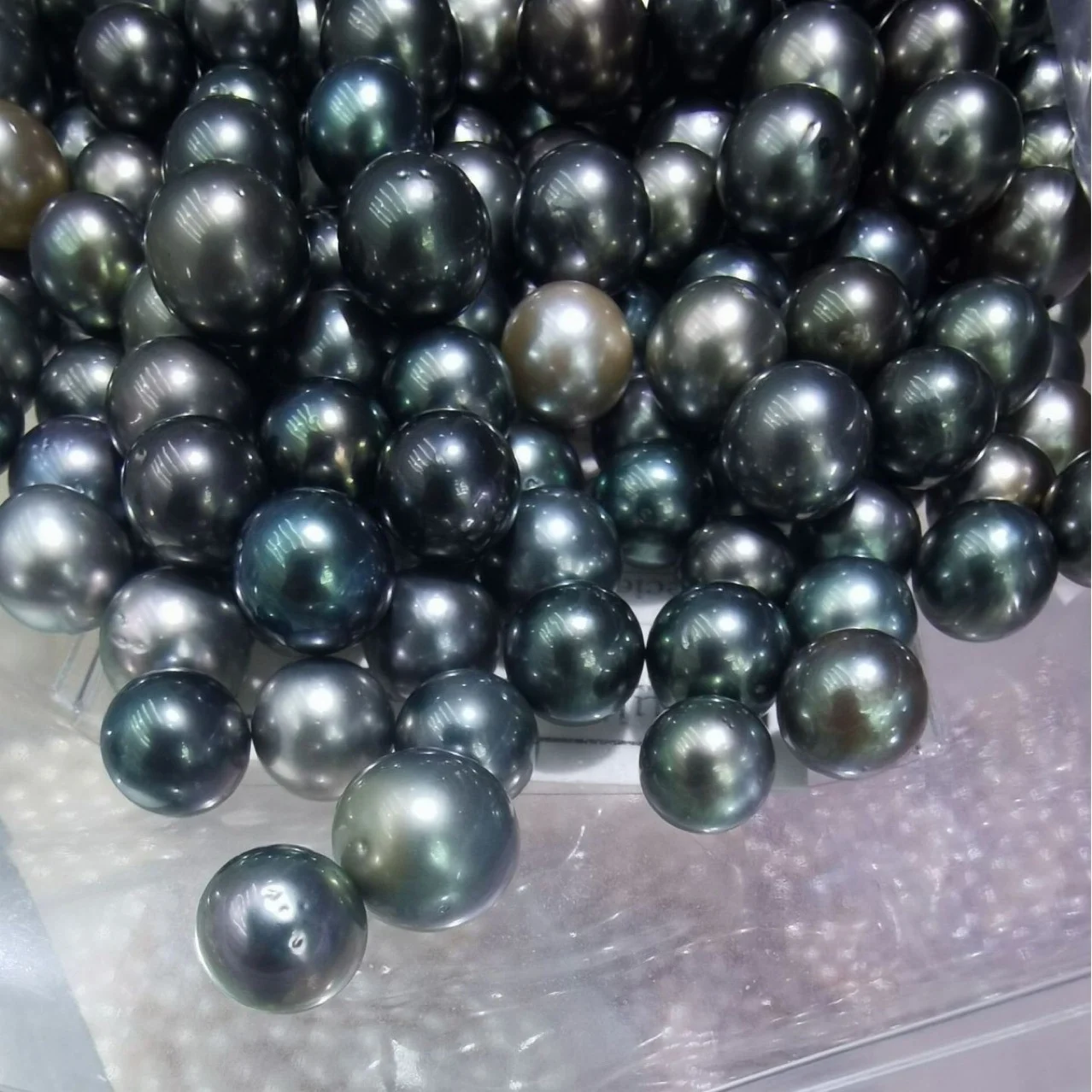 5-15 mm Thread-Textured Near-Round Tahitian Loose Pearls
