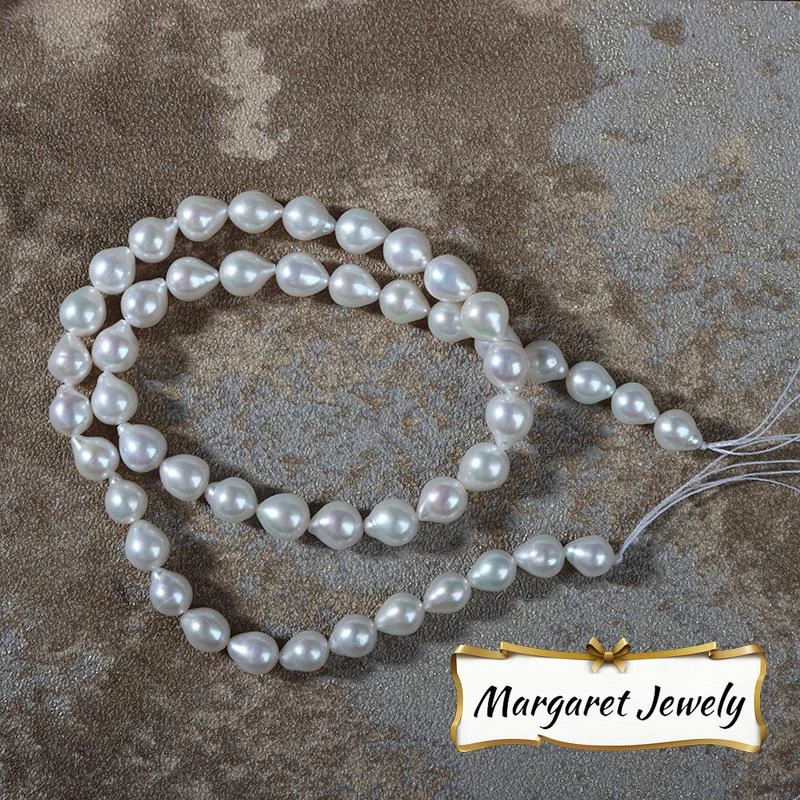 Minimal-Blemish Drop-Shaped Freshwater Baroque Pearl Strand