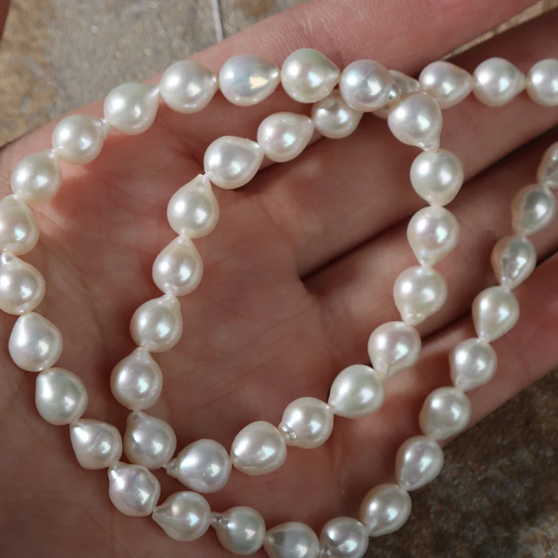 Minimal-Blemish Drop-Shaped Freshwater Baroque Pearl Strand