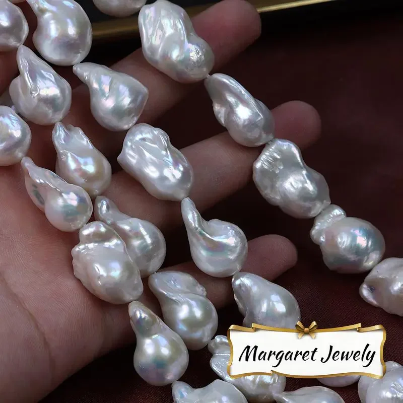 Strong-Luster Fish-Tail Freshwater Baroque Pearl Strand