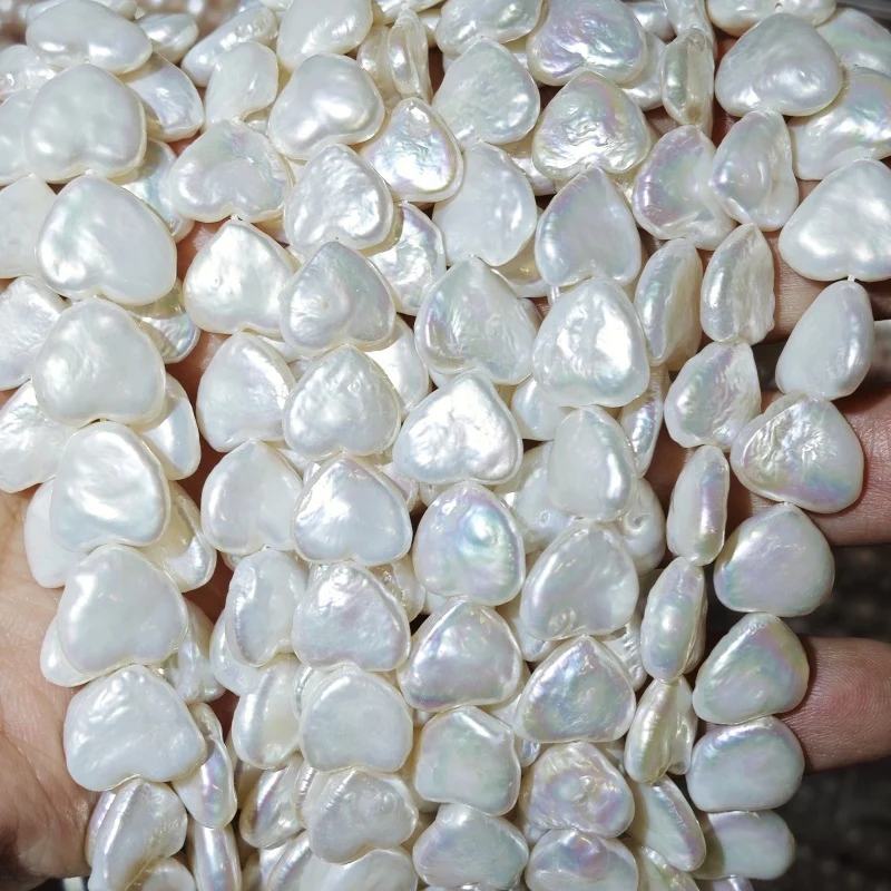 Cool-Toned High-Luster Minimal-Blemish Heart-Shaped Freshwater Baroque Pearl Strand