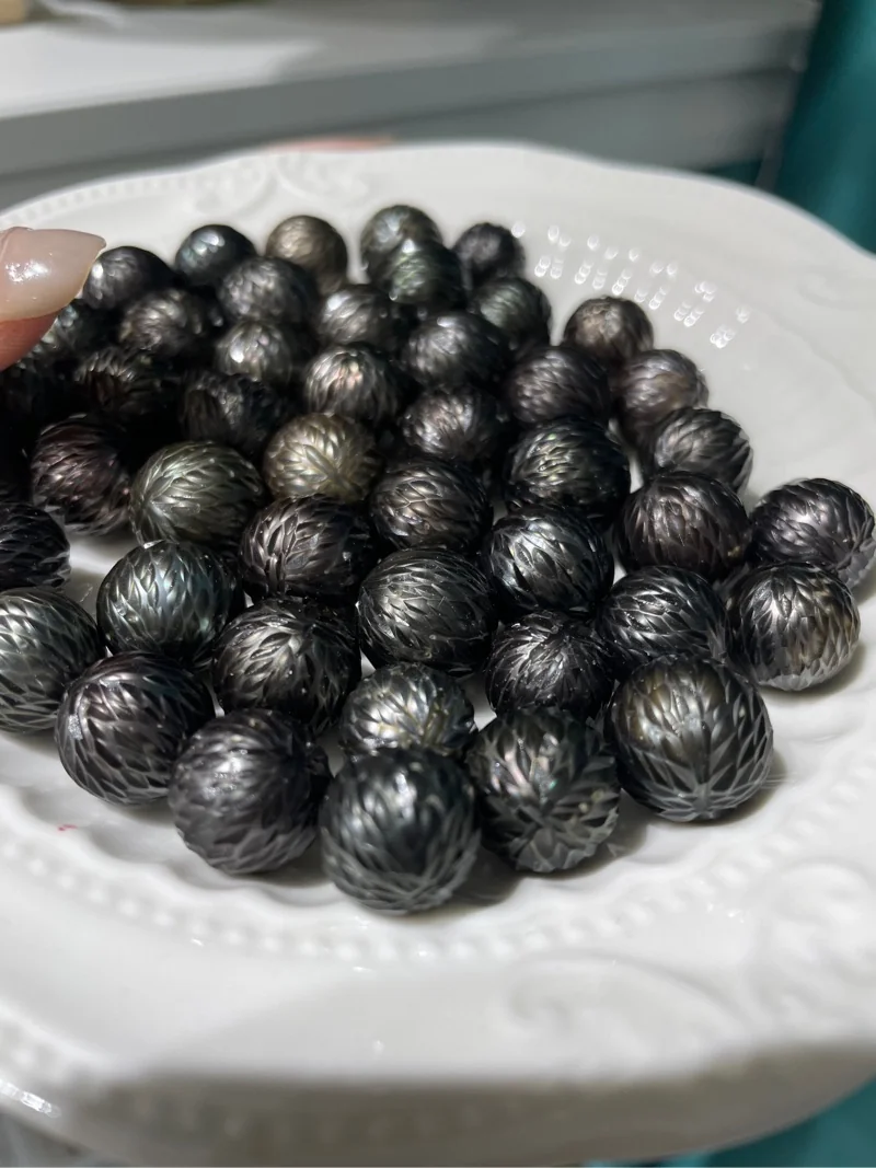 Dragon-Scale Tahitian Pearl, 10–14 mm — Single Pearl