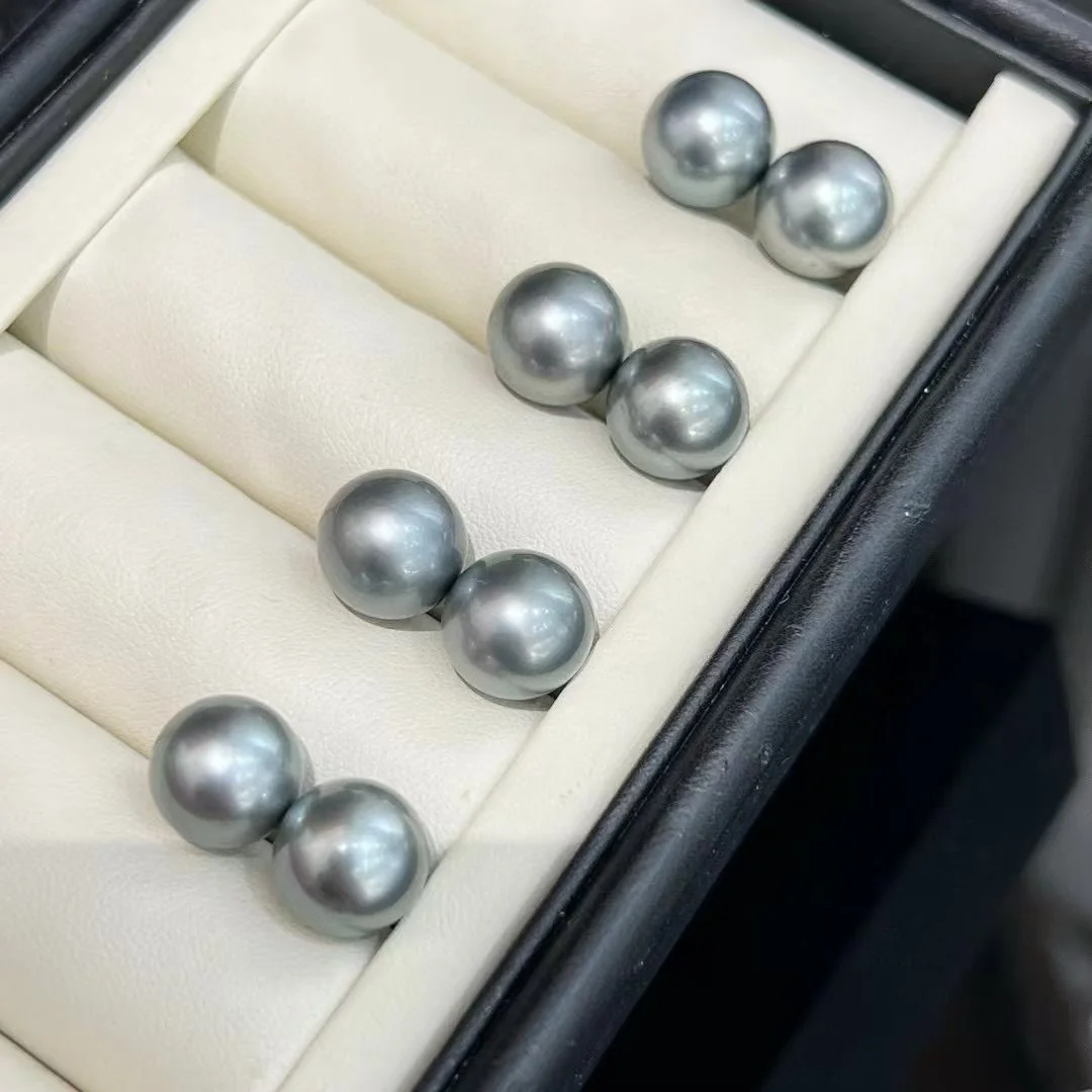 Platinum-Gray Tahitian Pearl Stud Earrings, 9–12 mm