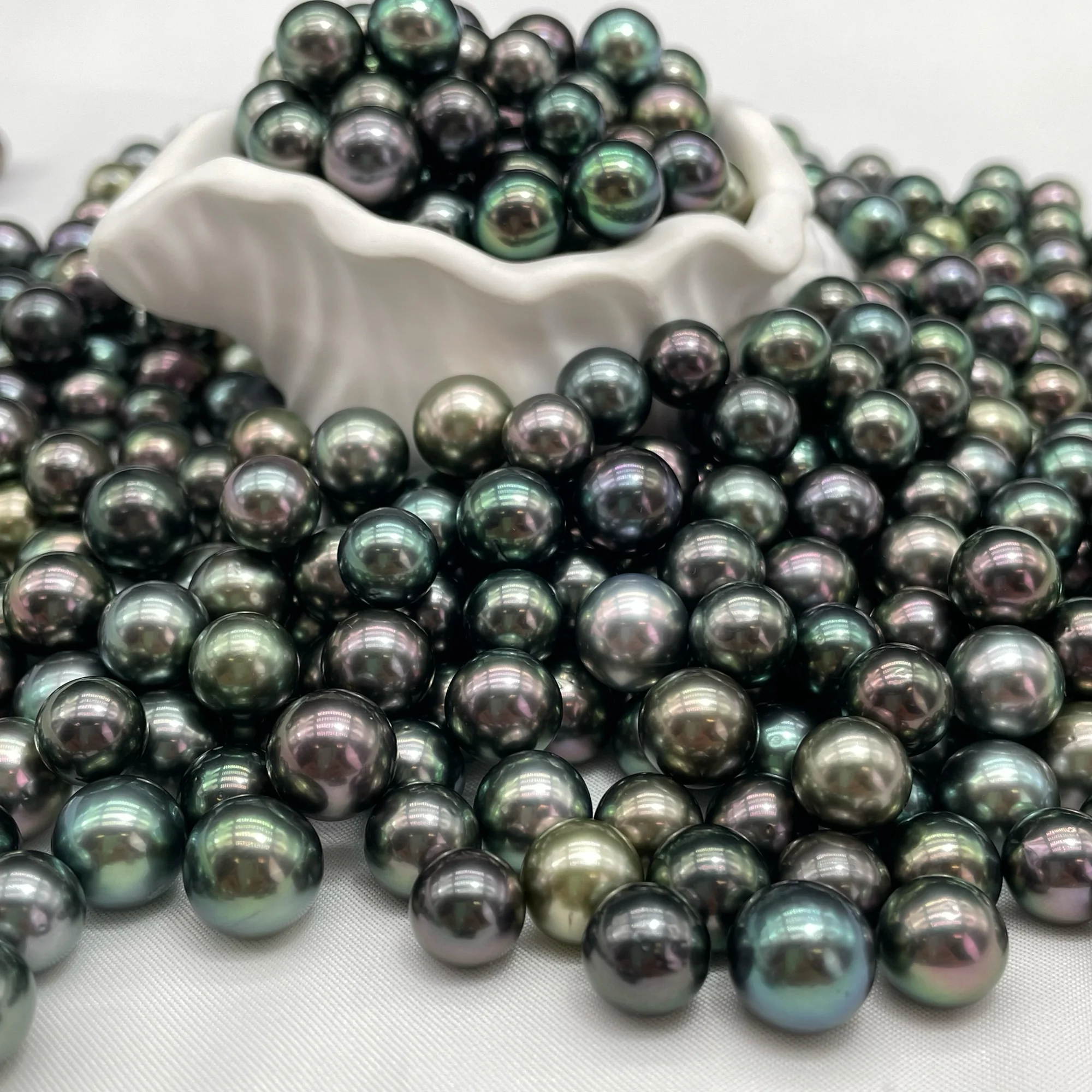 Tahitian Pearl, 9–12 mm — Single Pearl