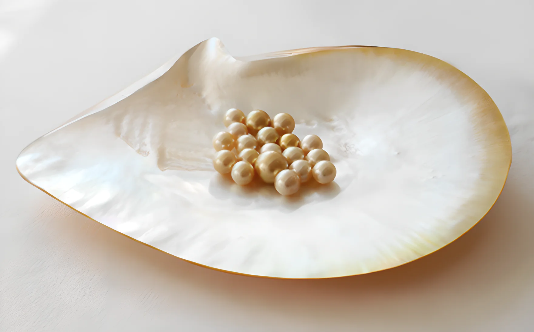 Golden South Sea pearls with warm champagne to deep gold tones