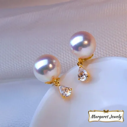 Akoya 8-9mm Pearl Stud Earrings in 18K Gold, Hanadama-Grade with Excellent Luster