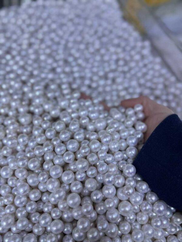 show layered luster vs. flat shine