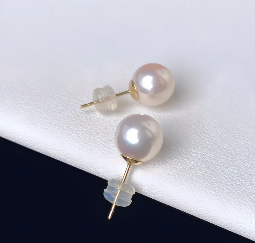 akoya-like freshwater pearls showing bright luster and smooth round appearance