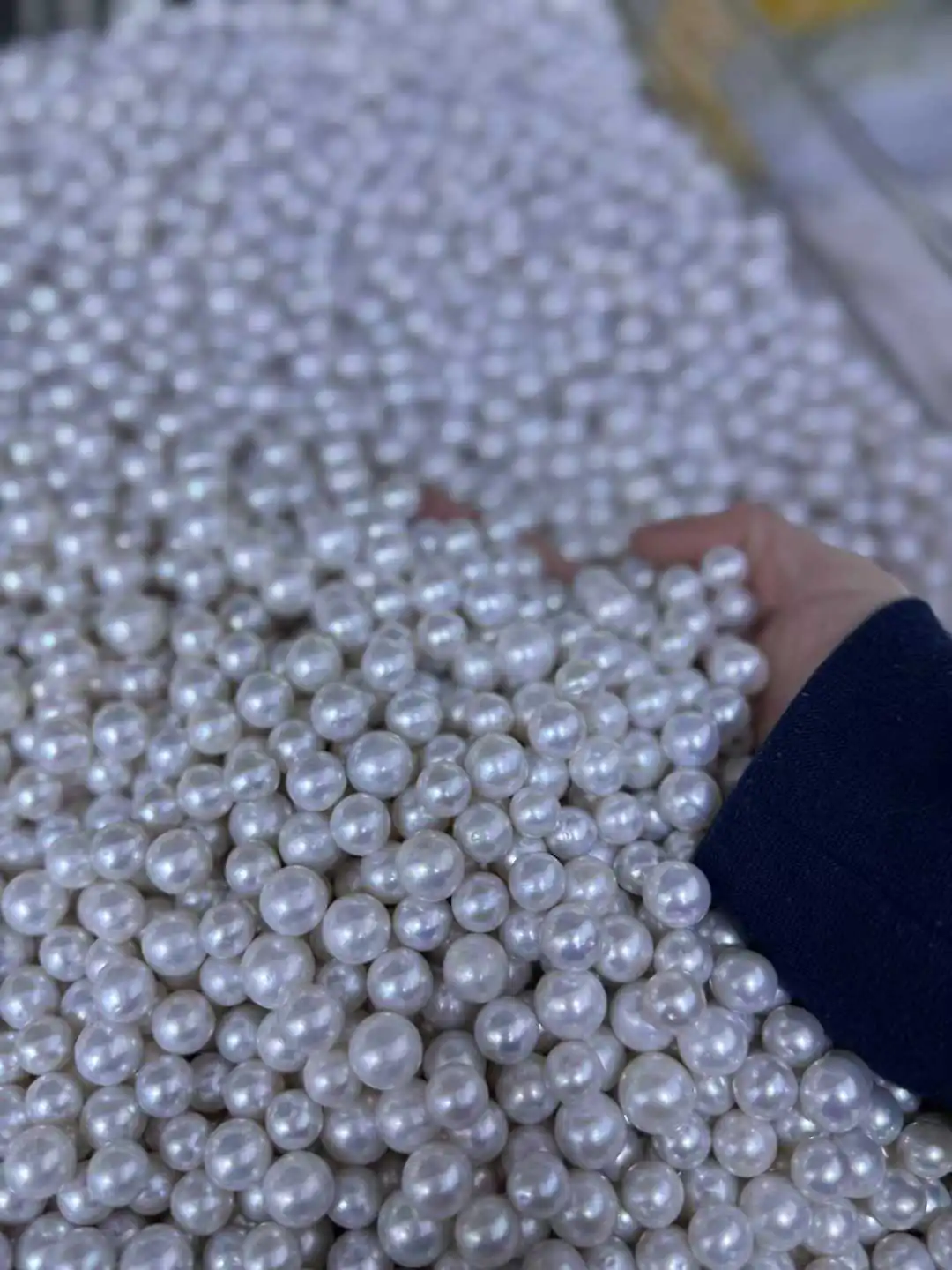 show layered luster vs. flat shine